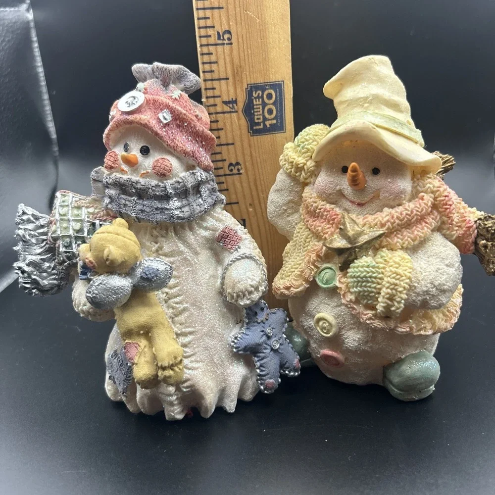 Vintage - SNOWMAN & SNOWWOMAN BEAUTIFULLY DETAILED 4.5